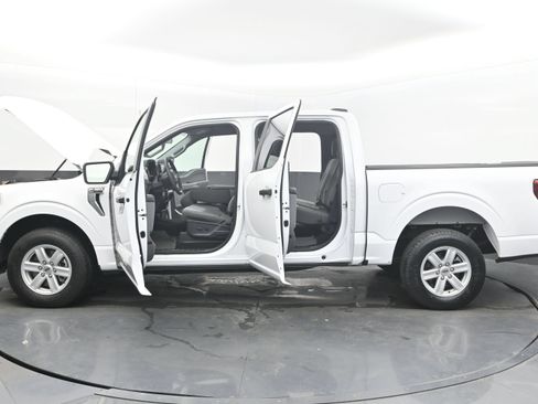 Used 2023 Ford F150 XLT RWD image 42