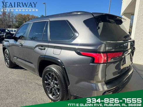 Used 2024 Toyota Sequoia Platinum image 8