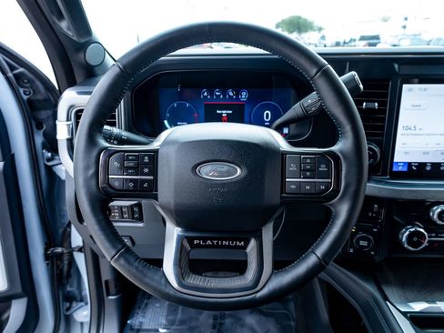 Used 2025 Ford F350 Platinum AWD/4WD image 19