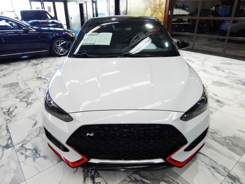 Used 2020 Hyundai Veloster N image 3