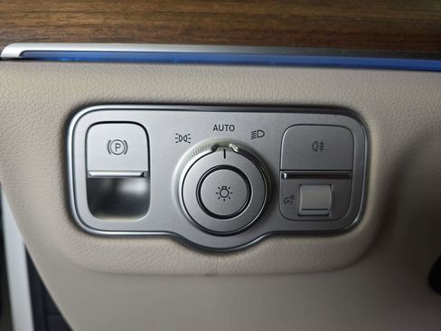 Certified 2024 Mercedes-Benz GLS 450 4MATIC image 27