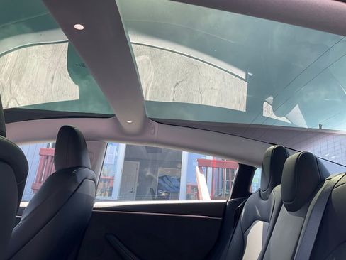 Used 2026 Tesla Model 3 AWD/4WD image 36