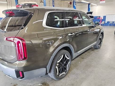 Certified 2025 Kia Telluride S AWD/4WD image 15