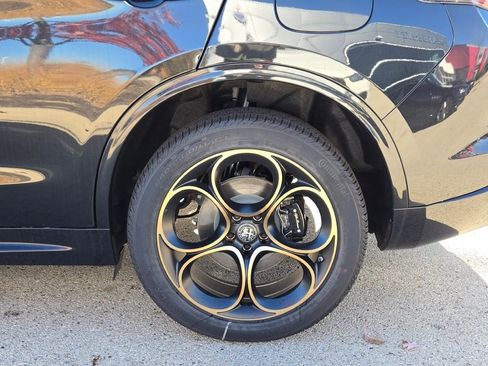 New 2025 Alfa Romeo Stelvio Sprint image 15