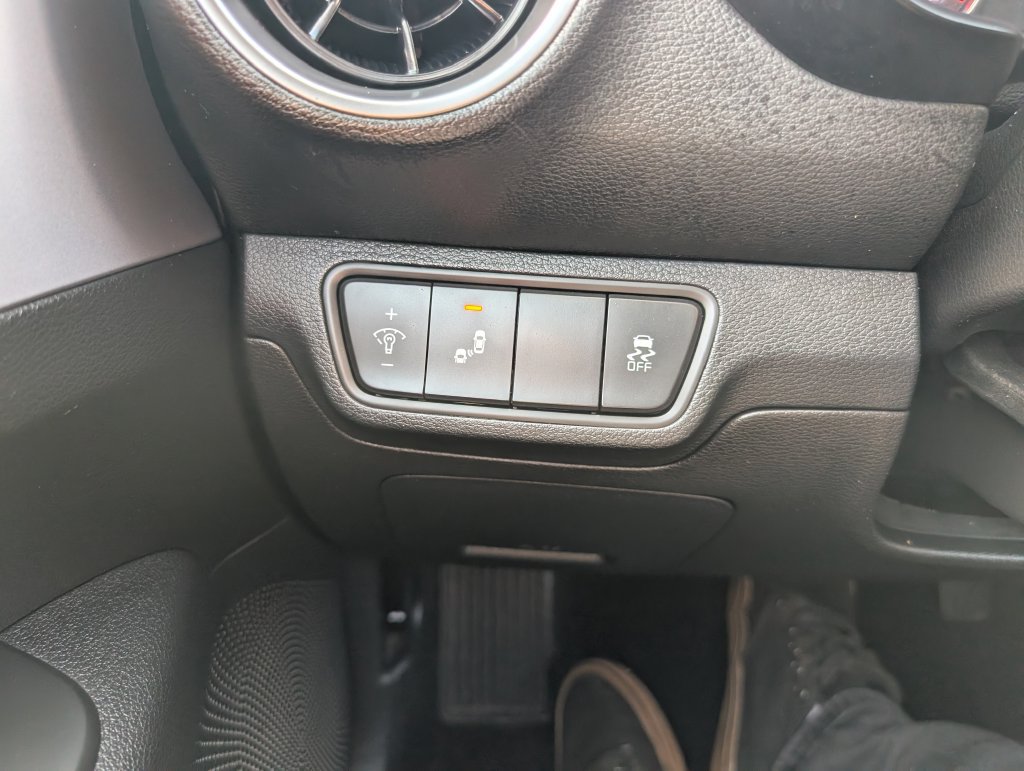 Used 2024 Kia Forte LXS w/ LXS Technology Package FWD image 30