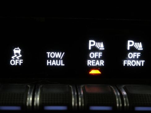 Used 2023 RAM 1500 Big Horn AWD/4WD image 16