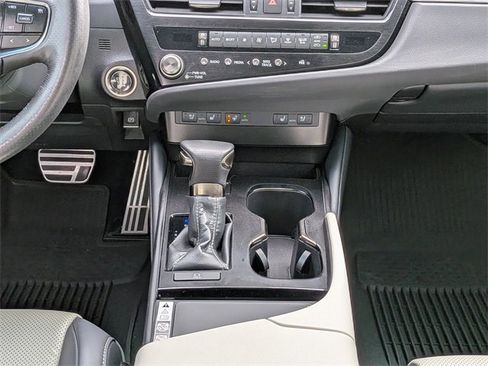 Certified 2023 Lexus ES 350 F Sport w/ Accessory Package (Z2) image 18