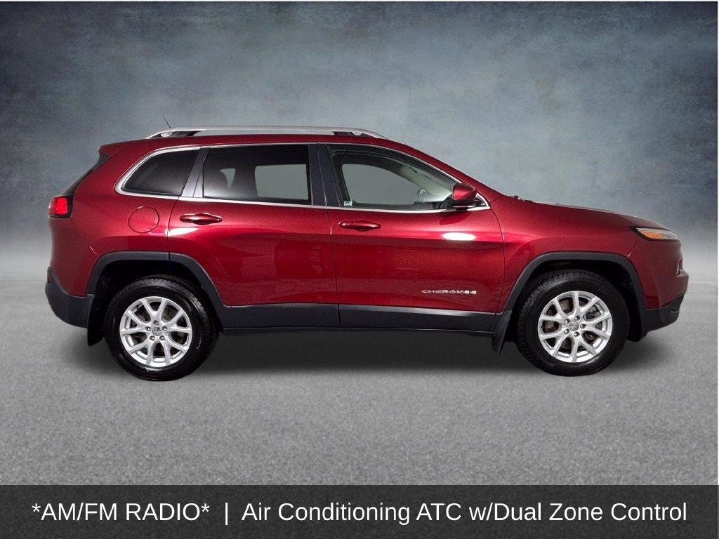 Used 2015 Jeep Cherokee Latitude w/ Comfort/Convenience Group AWD/4WD image 11