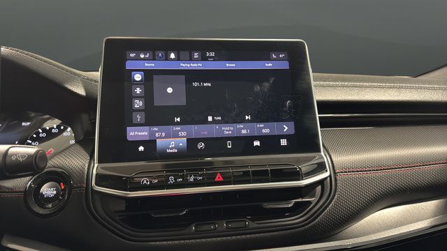 Certified 2023 Jeep Compass Trailhawk w/ Sun and Sound Group AWD/4WD image 15