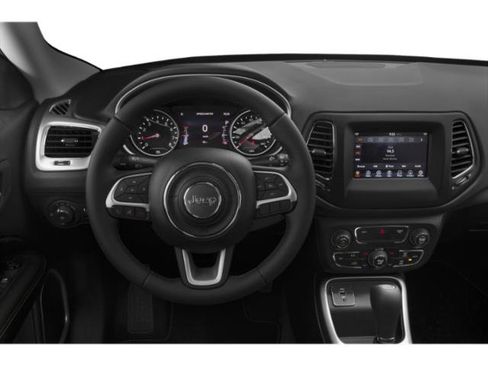 Certified 2019 Jeep Compass Latitude w/ Cold Weather Group AWD/4WD image 7