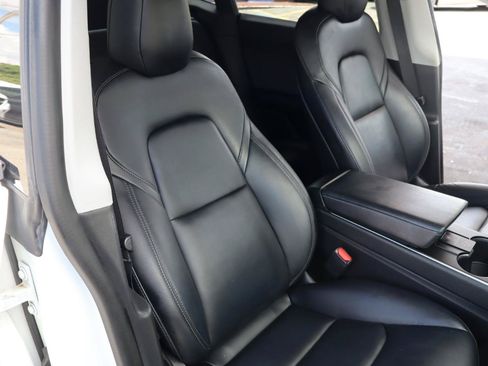 Used 2020 Tesla Model Y Long Range AWD/4WD image 10
