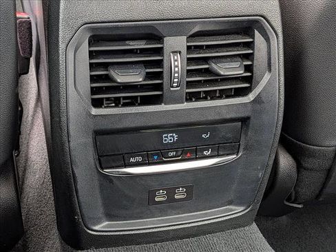 Used 2021 BMW 330i xDrive Sedan w/ Convenience Package image 21