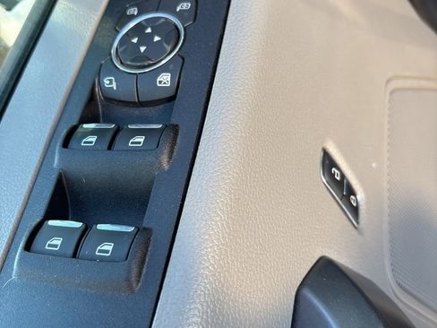 Used 2021 Ford F250 XLT w/ XLT Premium Package image 9