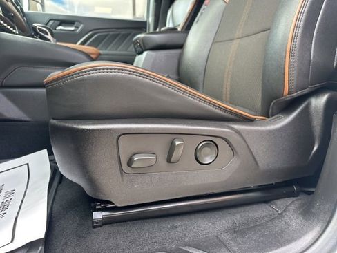 Used 2023 GMC Canyon AT4 image 28