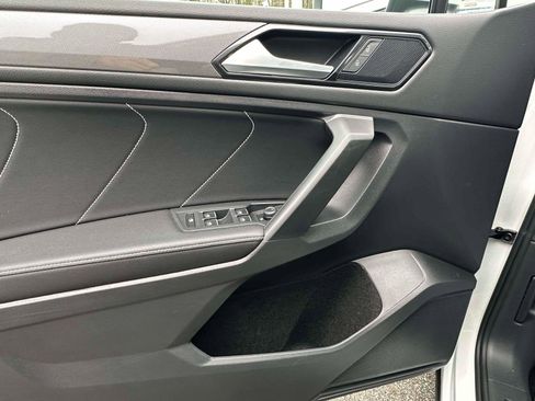 Certified 2023 Volkswagen Tiguan SE image 14