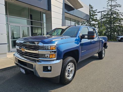 Used 2016 Chevrolet Silverado 2500 LT w/ LT Convenience Package AWD/4WD image 3