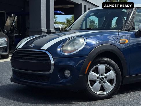 Used 2015 MINI Cooper 4-Door Hardtop FWD image 2