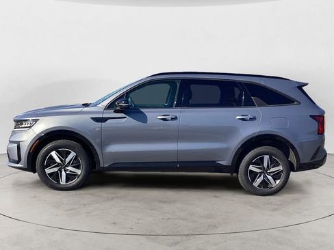 Used 2021 Kia Sorento EX image 2