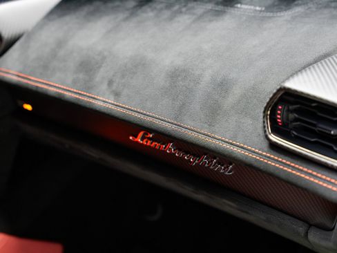 Used 2021 Lamborghini Huracan STO RWD image 74