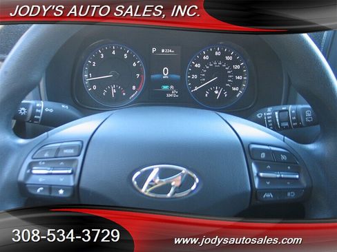 Used 2023 Hyundai Kona SEL image 16