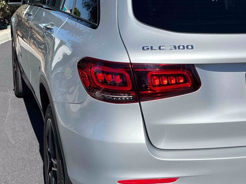 Used 2020 Mercedes-Benz GLC 300 4MATIC image 33