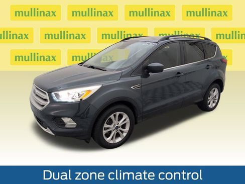 Used 2019 Ford Escape SEL image 12