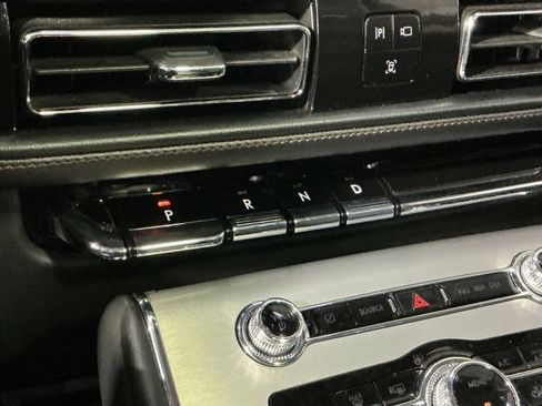 Used 2024 Lincoln Aviator AWD w/ Premium Package image 30