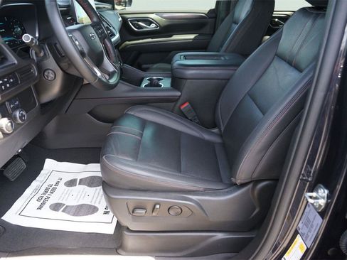 Used 2023 Chevrolet Suburban RST w/ Luxury Package RWD image 9