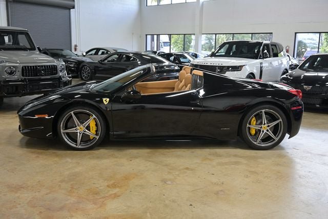 Used 2013 Ferrari 458 Spider RWD image 2