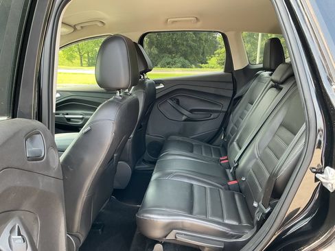 Used 2017 Ford Escape Titanium AWD/4WD image 19