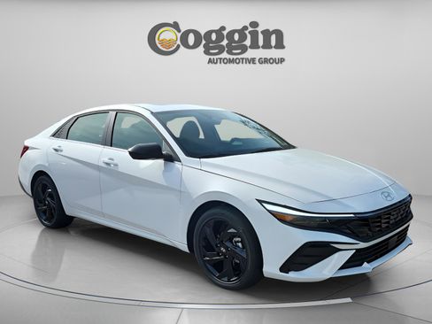 New 2026 Hyundai Elantra SEL Sport Premium FWD image 8
