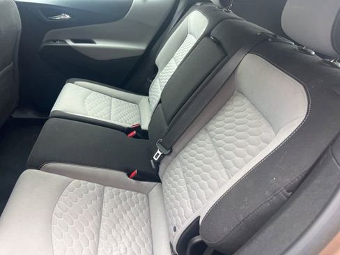 Used 2018 Chevrolet Equinox LS FWD image 9