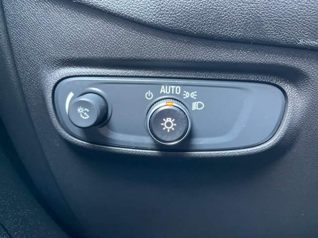 Used 2024 Chevrolet Equinox LS w/ LS Convenience Package FWD image 12
