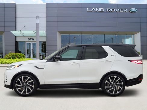 Certified 2025 Land Rover Discovery Dynamic SE image 3