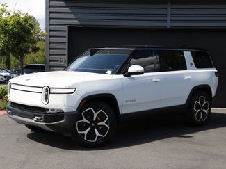 Used 2024 Rivian R1S Adventure AWD/4WD video 1
