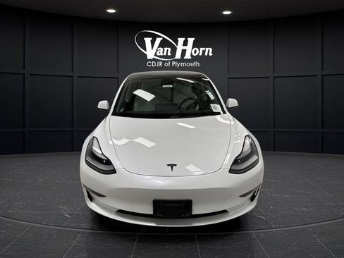 Used 2021 Tesla Model 3 Standard Range Plus image 12