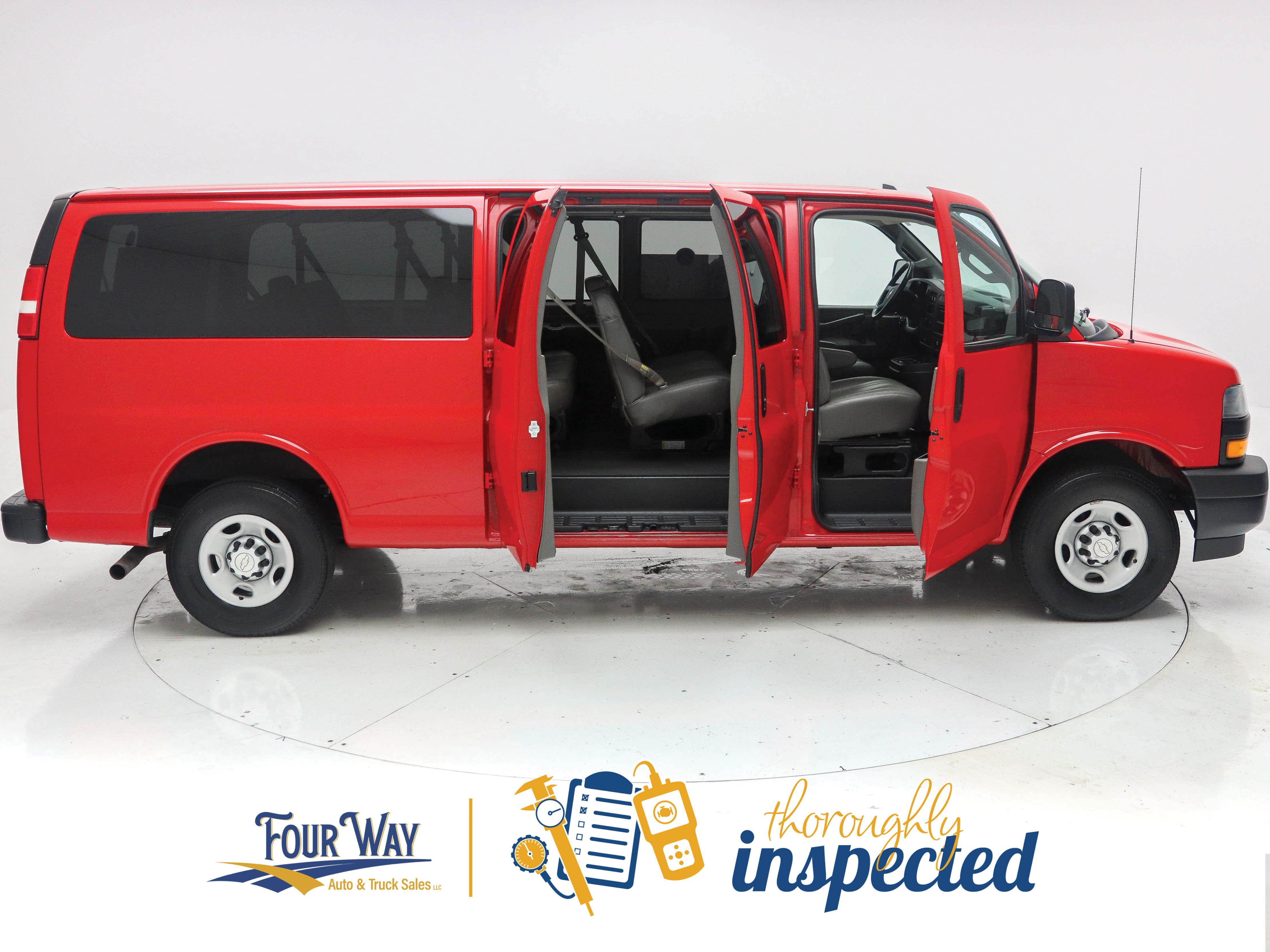 Used 2020 Chevrolet Express 3500 LS RWD image 3