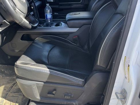 Used 2022 RAM 2500 Laramie w/ Night Edition image 8