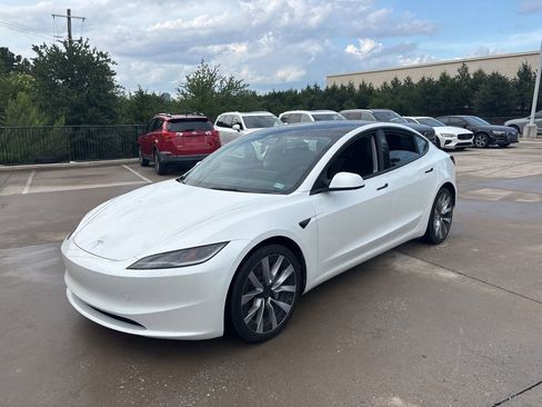 Used 2024 Tesla Model 3 Standard Range RWD image 1