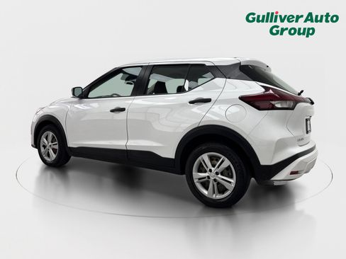 Used 2023 Nissan Kicks S FWD image 4