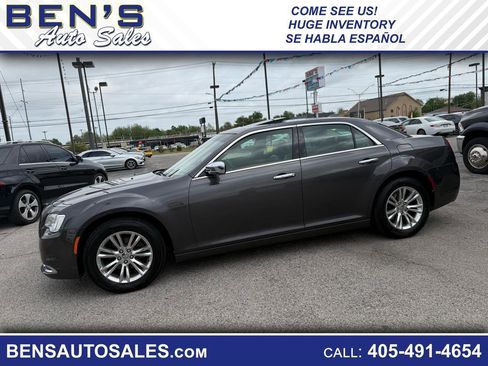 Used 2016 Chrysler 300 C image 1