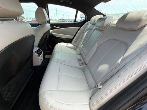 Used 2025 Genesis G70 2.5T AWD/4WD image 23