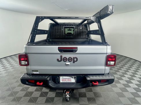 Certified 2023 Jeep Gladiator Rubicon w/ Cold Weather Group image 4