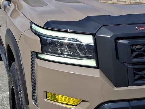 Used 2022 Nissan Frontier PRO-4X w/ Technology Package image 9