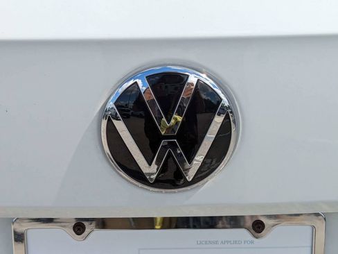 Certified 2023 Volkswagen Taos S FWD image 11