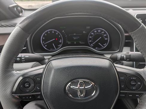 Used 2020 Toyota Avalon Limited w/ Advanced Safety Package image 38