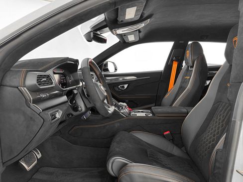 Used 2024 Lamborghini Urus Performante image 13