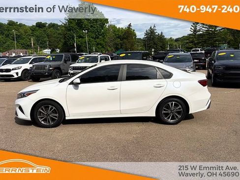 Used 2023 Kia Forte LXS FWD image 4