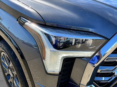 Used 2024 Toyota Tundra Platinum AWD/4WD image 27