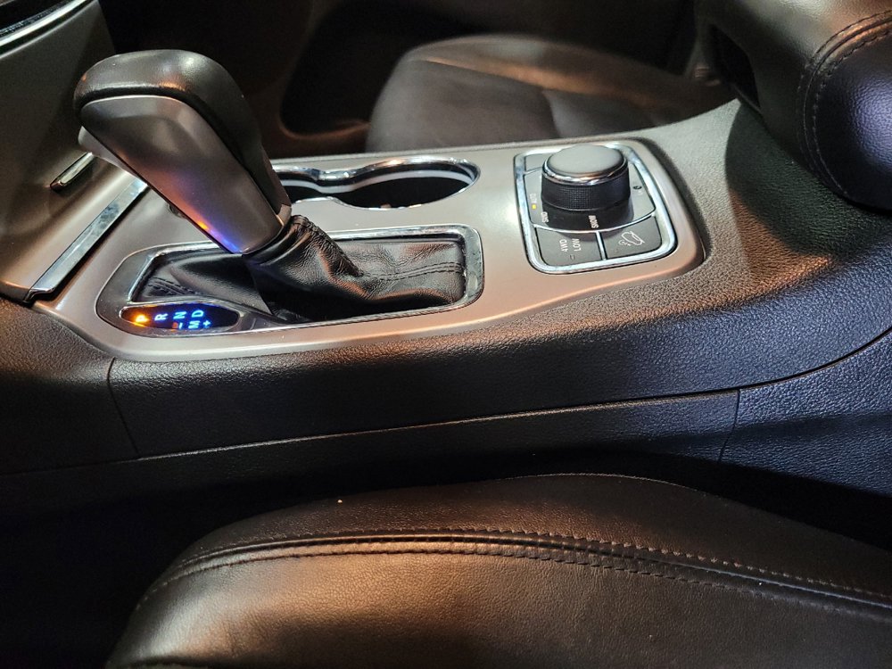Used 2021 Jeep Grand Cherokee Limited AWD/4WD image 26